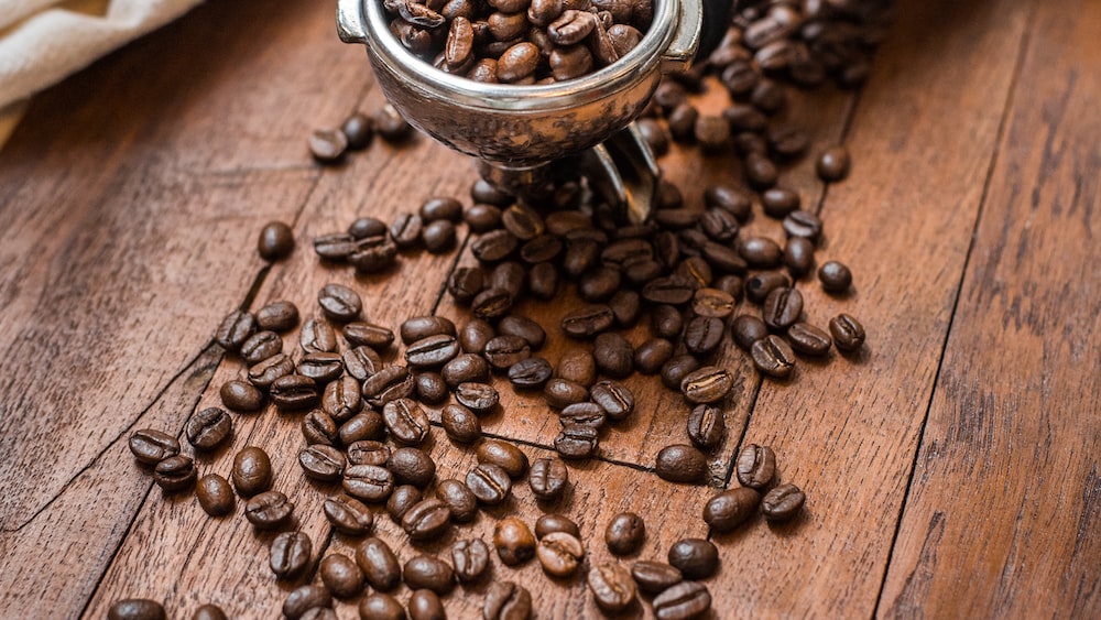 Caffeinated Coffee Beans: Energizing Blend for High Energy Teas