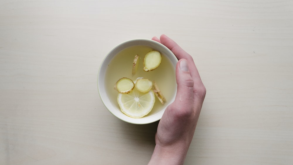 Ginger Tea: Detox Remedies with Lime and Ginger Slices