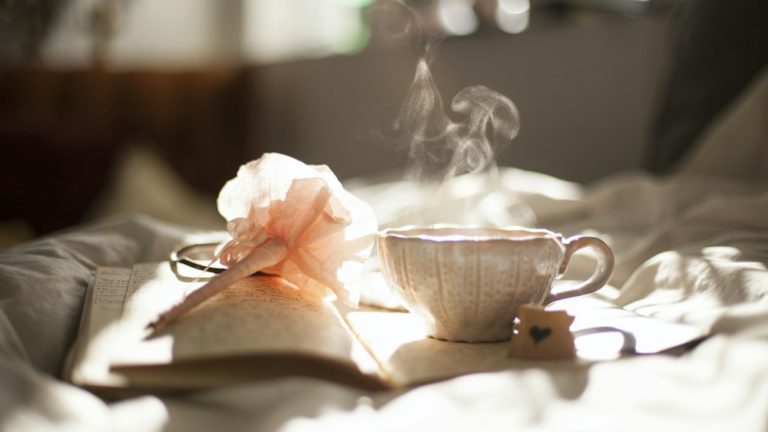 Comparing Oolong Tea Vs Black Tea: Key Differences Unveiled
