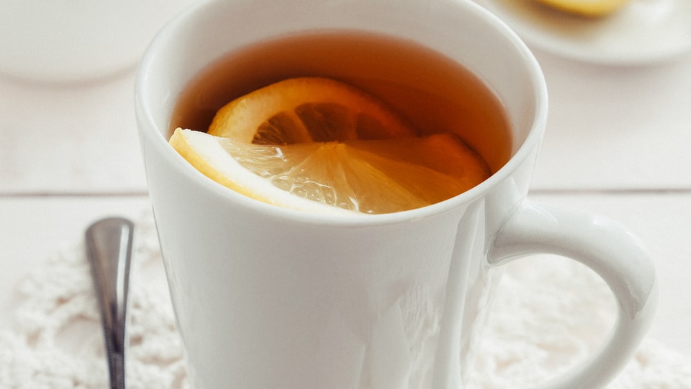 Refreshing Sweet Tea with Lemon and Honey