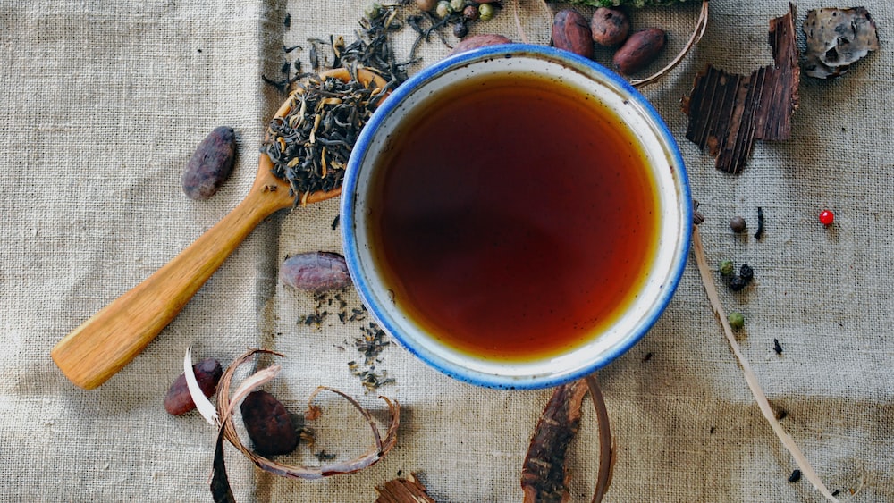 Tea Infusion: A Rich Black Tea with Hints of Cacao in a Ceramic Mug